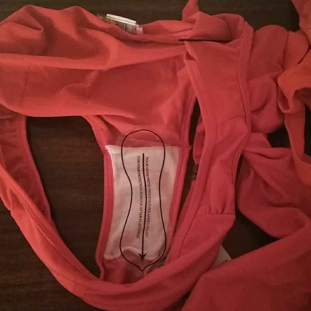 New pretty bathing suit - Picture 5 of 6